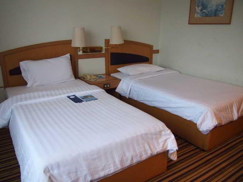 Chon Inter Hotel Çonburi Dış mekan fotoğraf